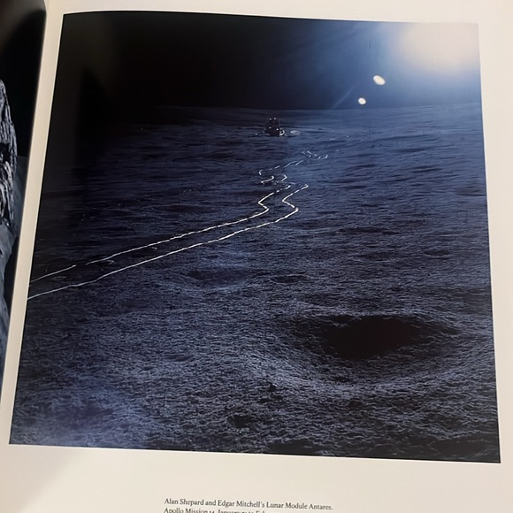 Sightseeing: A Space Panorama, NASA Photo Book - 1985 First Edition - Picture 4 of 16